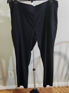 Eddie Bauer Womens Black Ankle Slacks. Size XL.